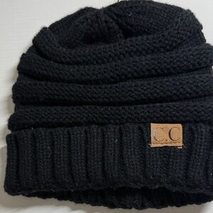 C.C Women's Black Ribbed Beanie